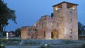Pohled na pevnost (Rocca) u Mostu do Mantova